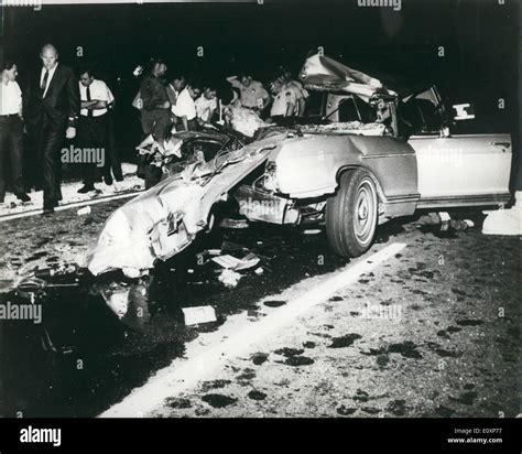 Jayne Mansfield’s Death: The Car Accident That。